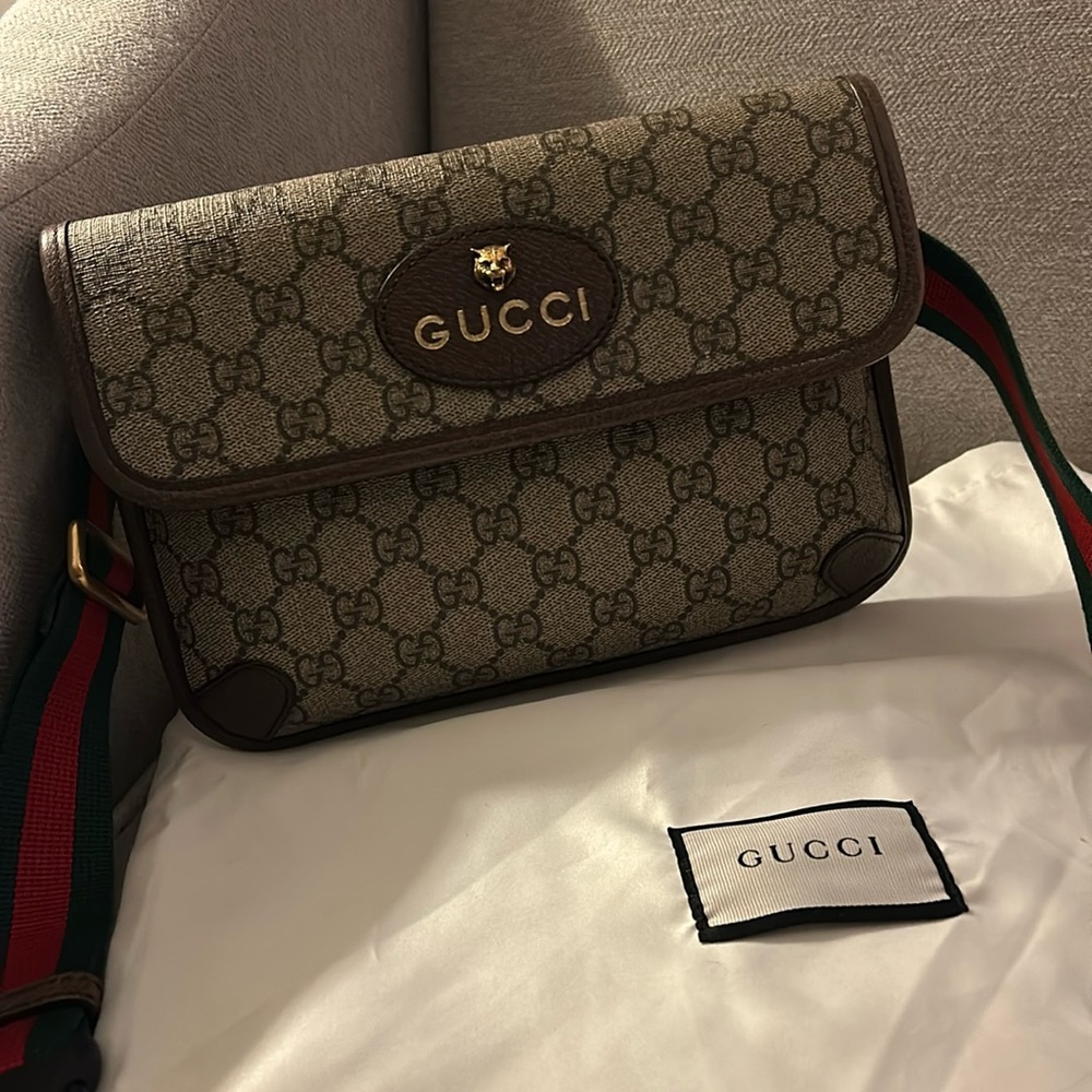 Gucci Brown GG Supreme Canvas Crossbody Bag with Green-Red Web Strap